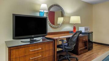 Habitación estándar, 1 cama King size, para no fumadores | Espacio para trabajar con laptop, cortinas blackout y insonorización