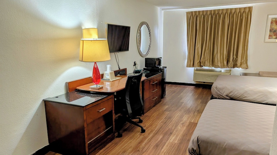 Forsythia Inn