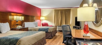 Forsyth Inn & Suites