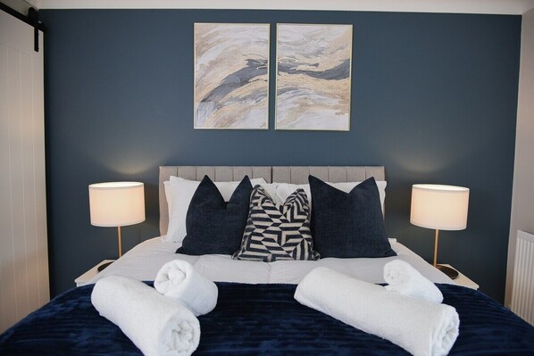 3 bedrooms, iron/ironing board, free WiFi, bed sheets
