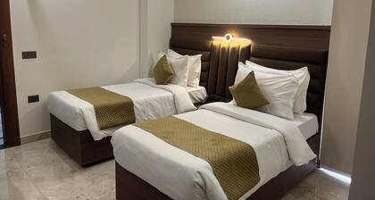 3-bedroom bed & breakfast in amazing Delhi with AC near big park and good air