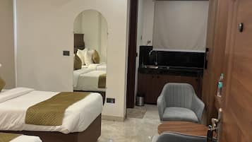 3 bedrooms, iron/ironing board, WiFi
