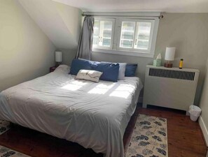 3 quartos, ferros/tábuas de passar roupa, Wi-Fi, roupa de cama