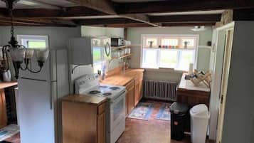 Micro-ondes, four, plaque de cuisson, lave-vaisselle