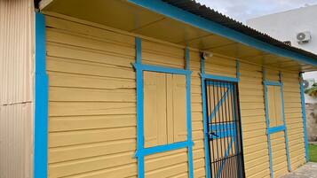 Cabin, 2 Bedrooms, Accessible, Smoking | Exterior