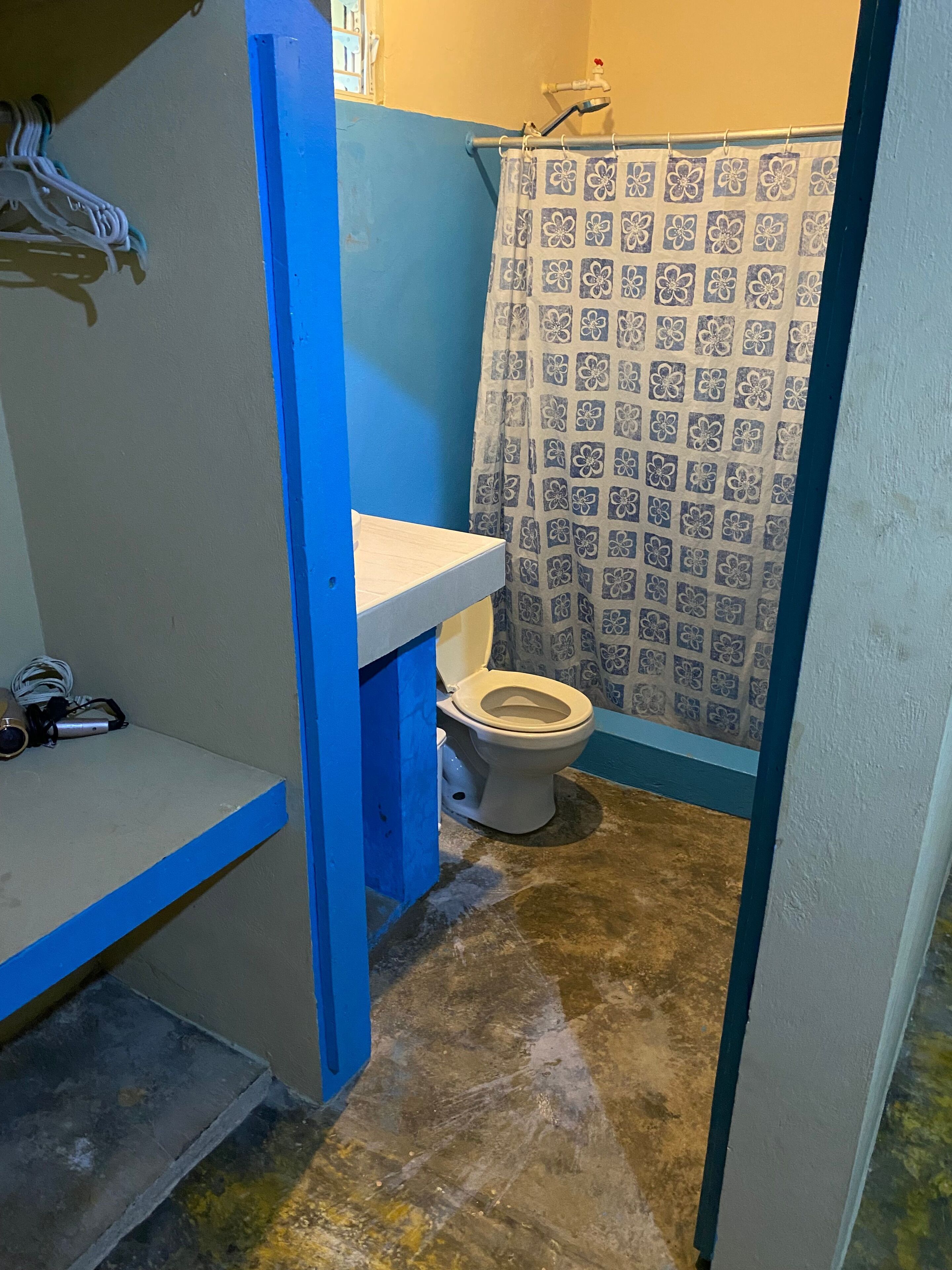 Cabin, 2 Bedrooms, Accessible, Smoking | Bathroom amenities