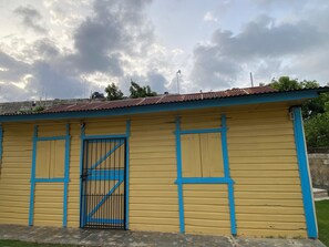 Loft, 2 Bedrooms, Accessible, Smoking | Exterior detail