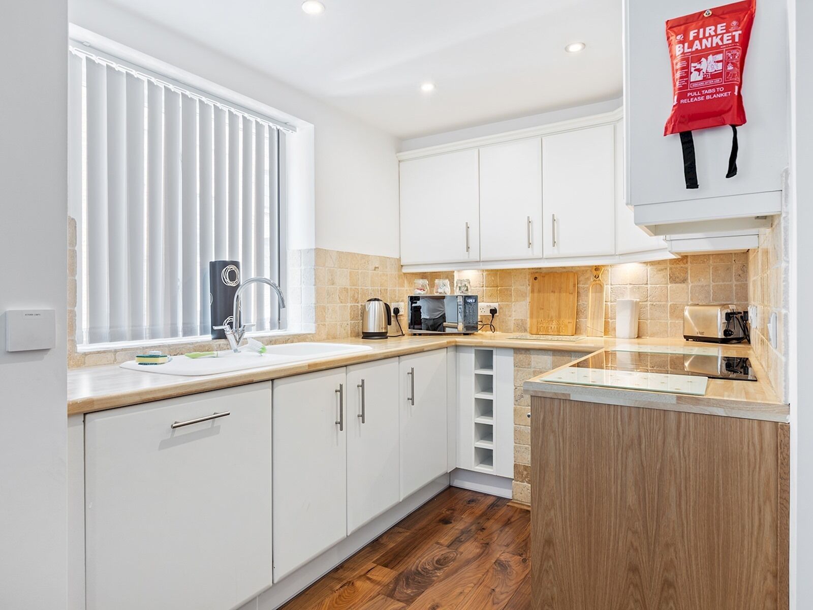 Réfrigérateur, micro-ondes, four, lave-vaisselle