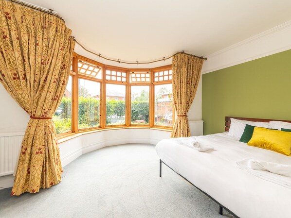 2 bedrooms, iron/ironing board, free WiFi, bed sheets - Central Caversham / Traditional English House | Pass the Keys (Reading)