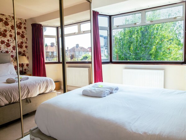 3 habitaciones, tabla de planchar con plancha y wifi gratis