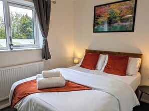 4 bedrooms, free WiFi, bed sheets