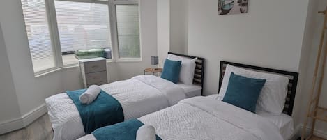 4 chambres, fer et planche Ă repasser, Wi-Fi gratuit, draps fournis