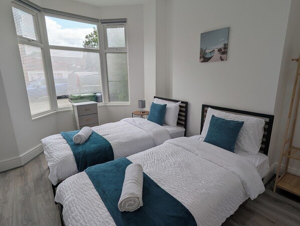 4 bedrooms, iron/ironing board, free WiFi, bed sheets