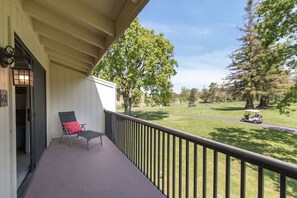 Premier Condo, Golf View | Golf view