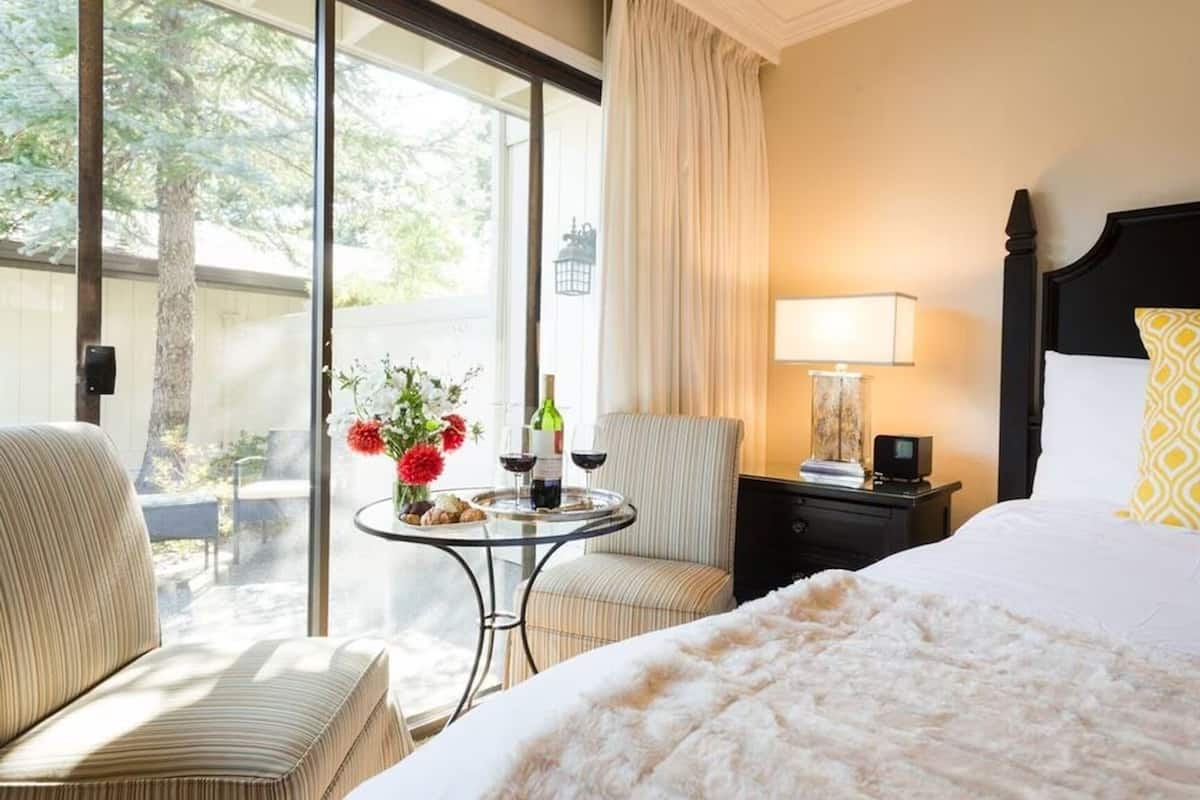 Superior Condo, Courtyard View | Desk, laptop workspace, iron/ironing board, free WiFi