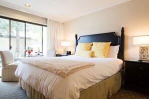 Condo Superior, quang cảnh sân vườn | Bàn, khu vực làm việc phù hợp cho laptop, màn/rèm cản sáng 