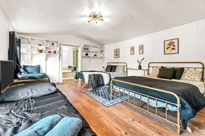 5 bedrooms, iron/ironing board, free WiFi, bed sheets
