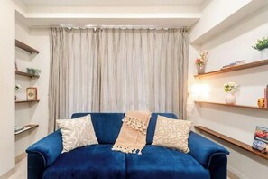 Living area - Ivy Across Boojee! (Mumbai)