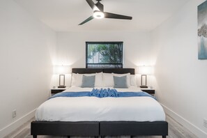 4 室のベッドルーム、アイロン / アイロン台、WiFi、ベッドシーツ