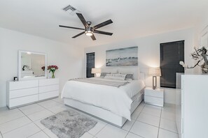 4 bedrooms, iron/ironing board, WiFi, bed sheets