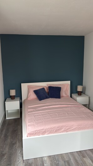 2 bedrooms, WiFi - Fabulous 2-bedroom apartment in Miami Beach. Just steps from the beach. (Miami Beach)