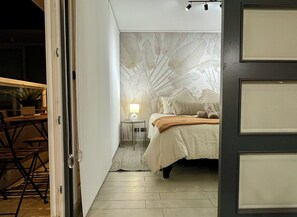 Luxury Apartment, Balcony | Free WiFi