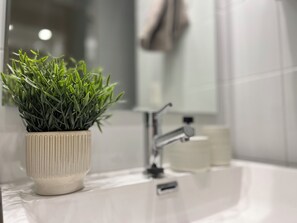 Apartamento superluxo, sacada | Banheiro