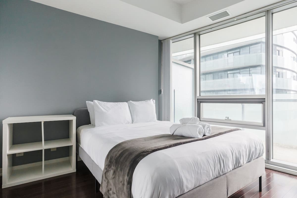 Exclusive Apartment | Frette Italian sheets, premium bedding, individually decorated