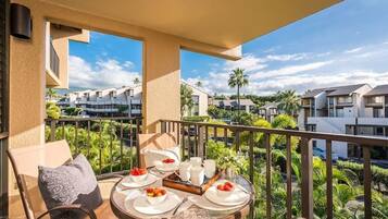 Departamento Deluxe, vista parcial al océano | Balcón