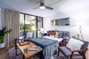 Departamento Confort, vista al jardín | Ropa de cama de alta calidad, camas con efecto memoria y escritorio 