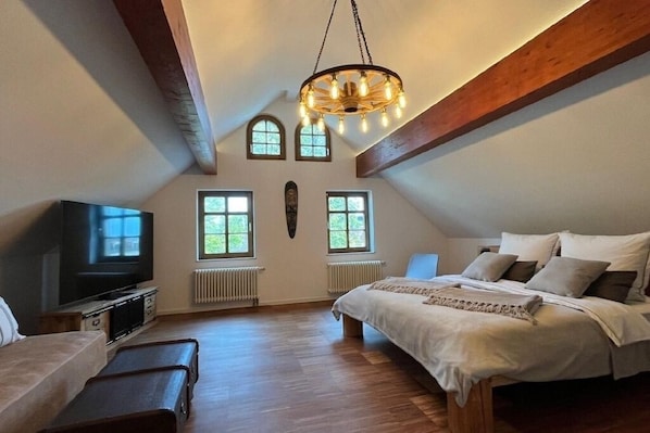 6 Schlafzimmer, Bügeleisen/Bügelbrett, WLAN, Bettwäsche