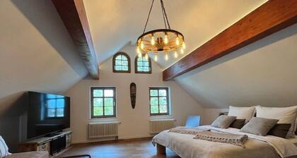 Spacious holiday home in Dresden for up to 12 people with 6 bedrooms