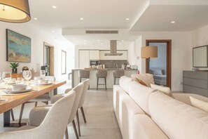 Imagen sin descripción, 3 de 81, botón