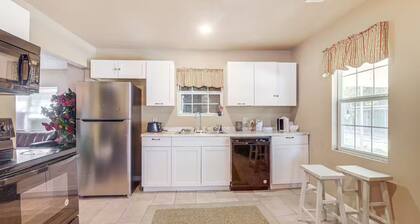 Hunting & Fishing Retreat in Marvell!