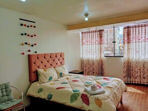 3 bedrooms, WiFi, bed sheets - Samaya Department sharing (Cusco)