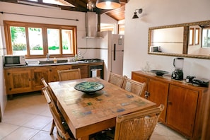 Fridge, microwave, oven, cookware/dishes/utensils