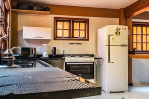 Frigorifero, microonde, forno, macchina per tè/caffè