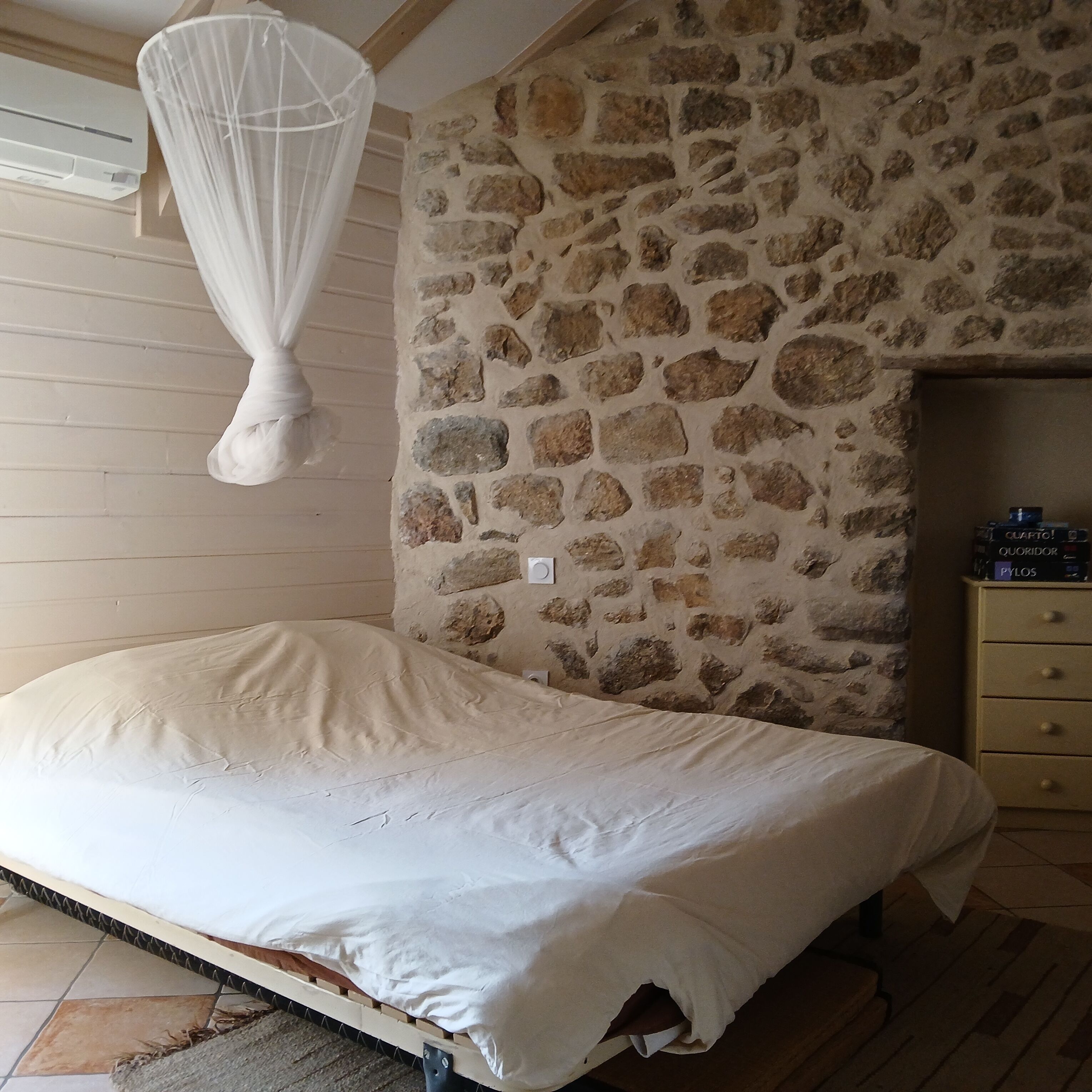 1 chambre, draps fournis