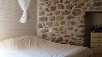 1 chambre, draps fournis