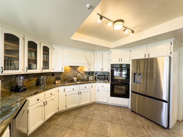 Microwave, oven, stovetop, dishwasher