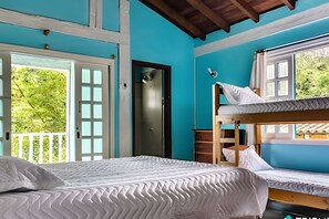 4 quartos