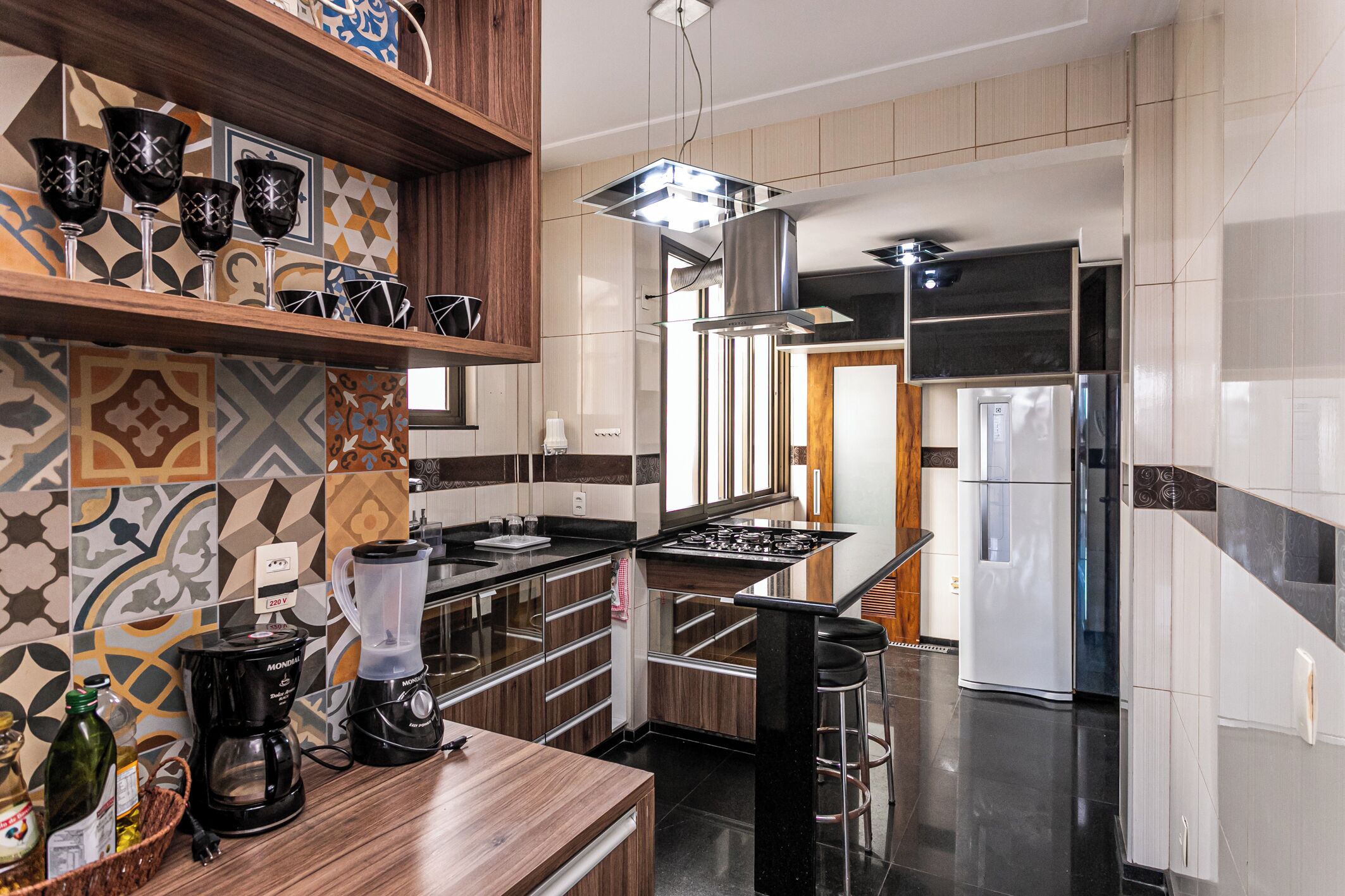 Apartemen Comfort, pemandangan laut | Dapur pribadi