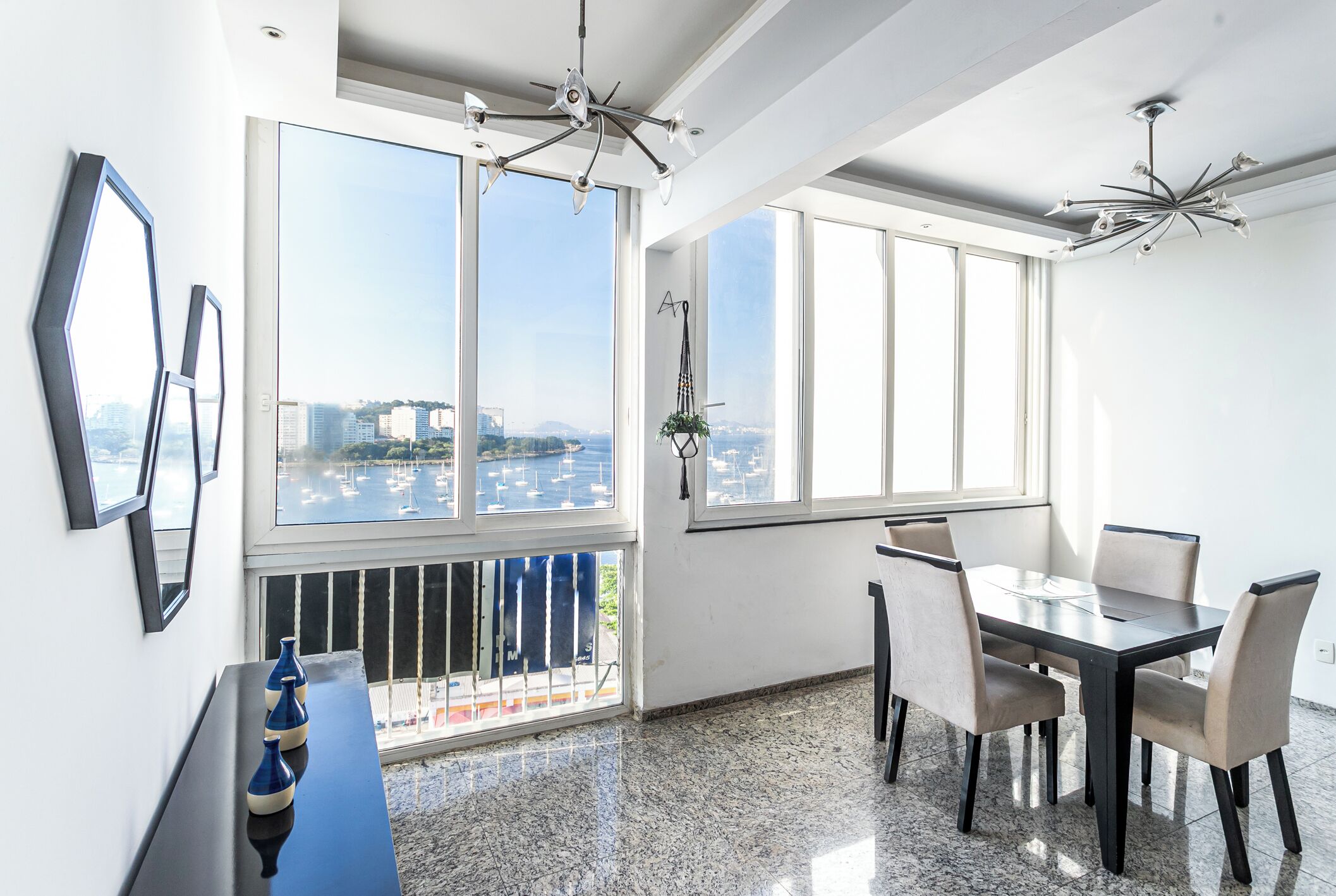 Departamento Confort, vista al mar | Área de sala de estar