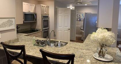 Waterfront 3-Bedroom Condo Kentucky Lake in Benton