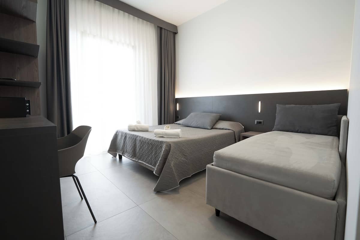 Superior Suite, Balcony, Sea View | In-room safe, desk, soundproofing, free WiFi
