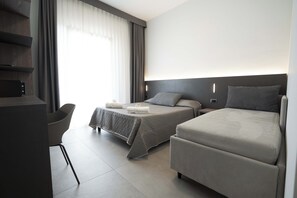 高級套房, 露台, 海景 | 房內夾萬、書桌、隔音、免費 Wi-Fi