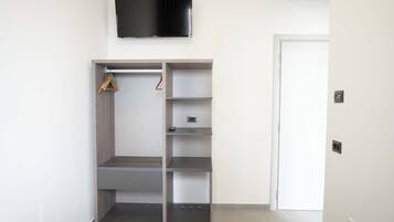 Superior Suite, Balcony, Sea View | In-room safe, desk, soundproofing, free WiFi