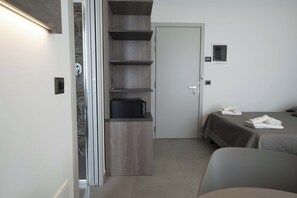 Junior Suite, Balcony, Sea View | In-room safe, desk, soundproofing, free WiFi - Hotel Giannini (Rimini)