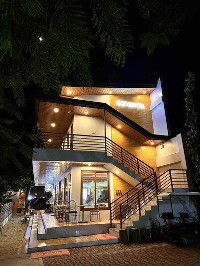 The Tree House @Govantes Guesthouse