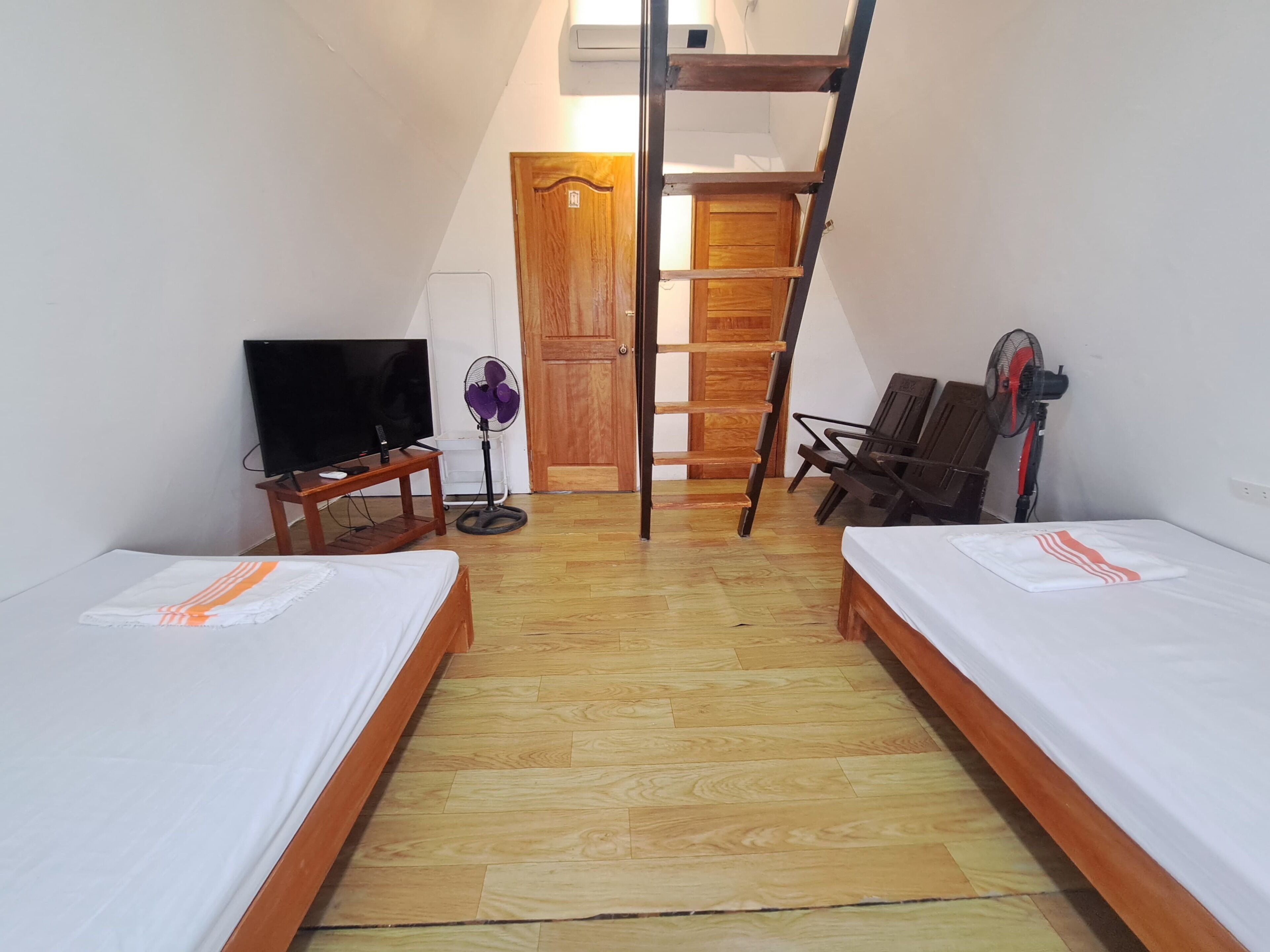 1 chambre, bureau, fer et planche à repasser, Wi-Fi